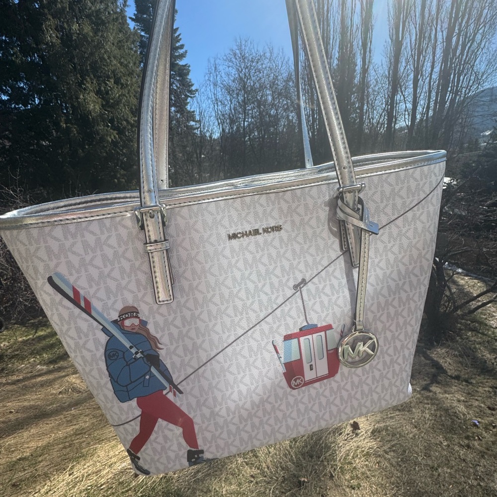 Michael Kors White Tote Bag with Graphic Design